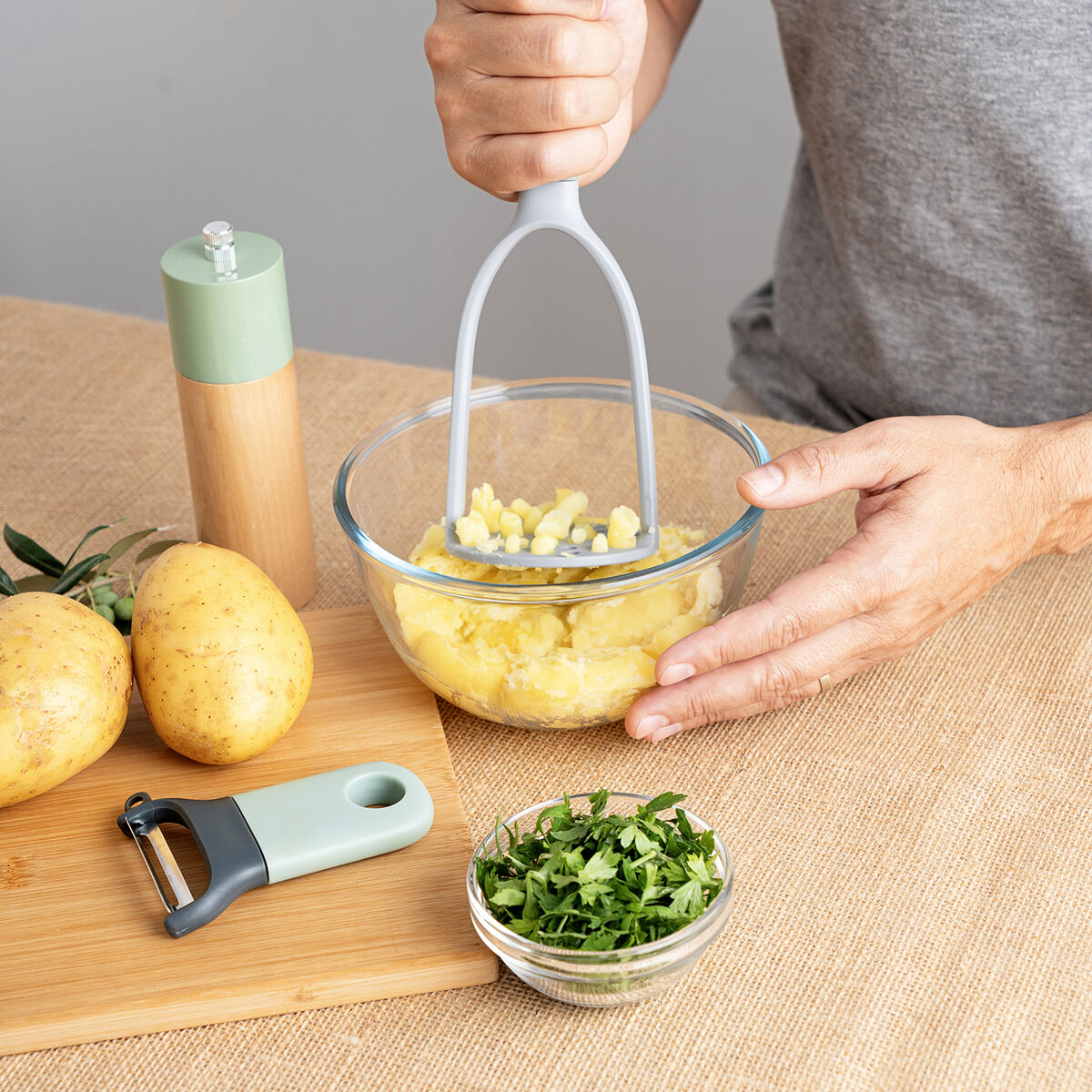 V4H62B443F61BD2ADF8FE6C04DDD8725B74R5280696P4